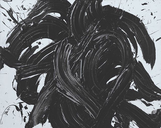 Chaos is beauty disguised.  Chaos breeds courage. You can learn endless things from good art. By Kazuo Shiraga
#everythingisinspiring #actionpainting #splatterpaint #KazuoShiraga #bnw #depth #Chaosbreedscourage #visualart #artgrind #arted