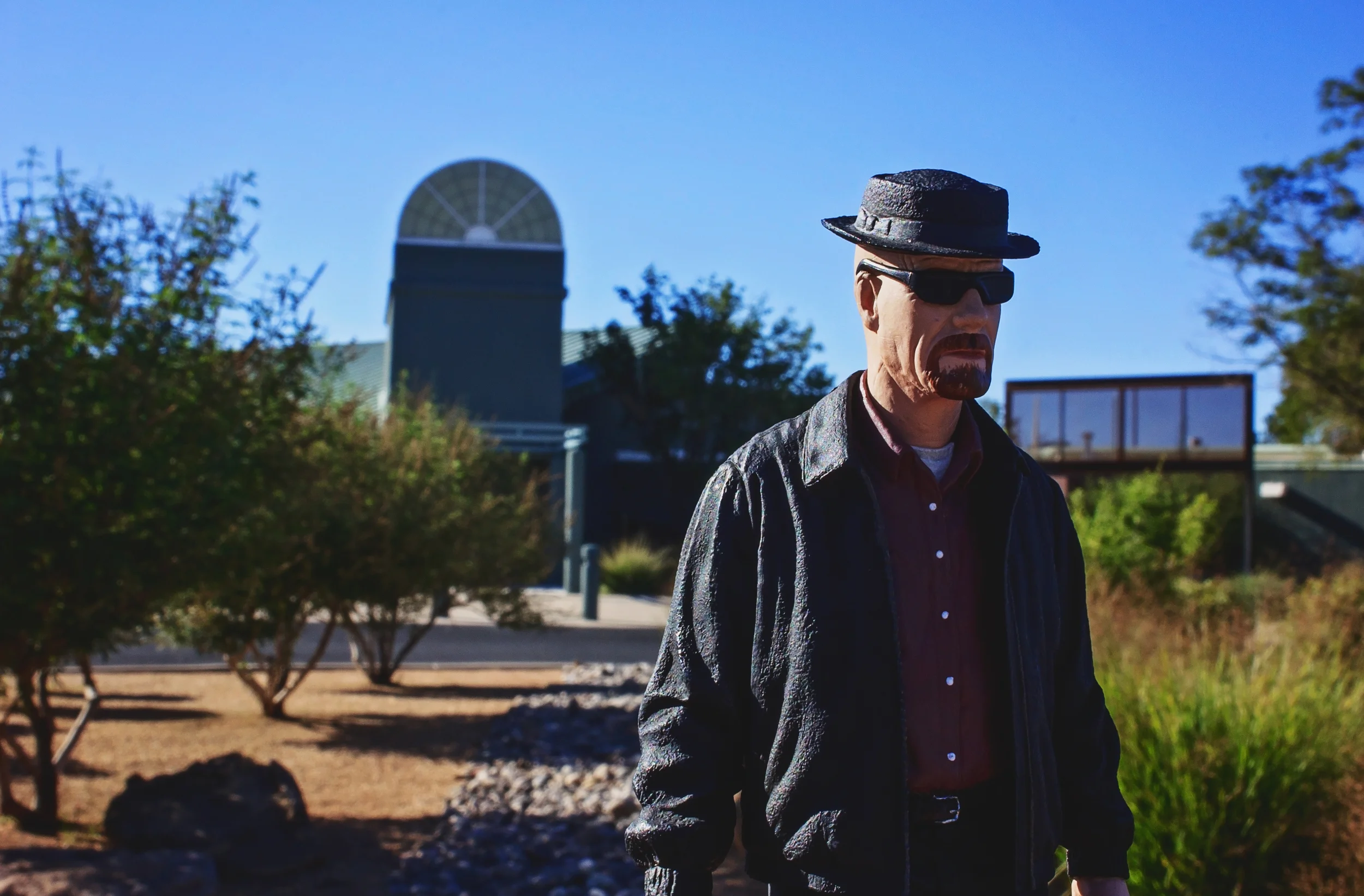 Ding, ding, ding, ding Casa Tranquila Nursing Home (8820 Horizon Blvd NE, Albuquerque, NM 87113) The visual effect of Gus Fring 's massive facial wounds took months to prepare, with assistance from the special effects team from fellow AMC drama The Walking Dead .