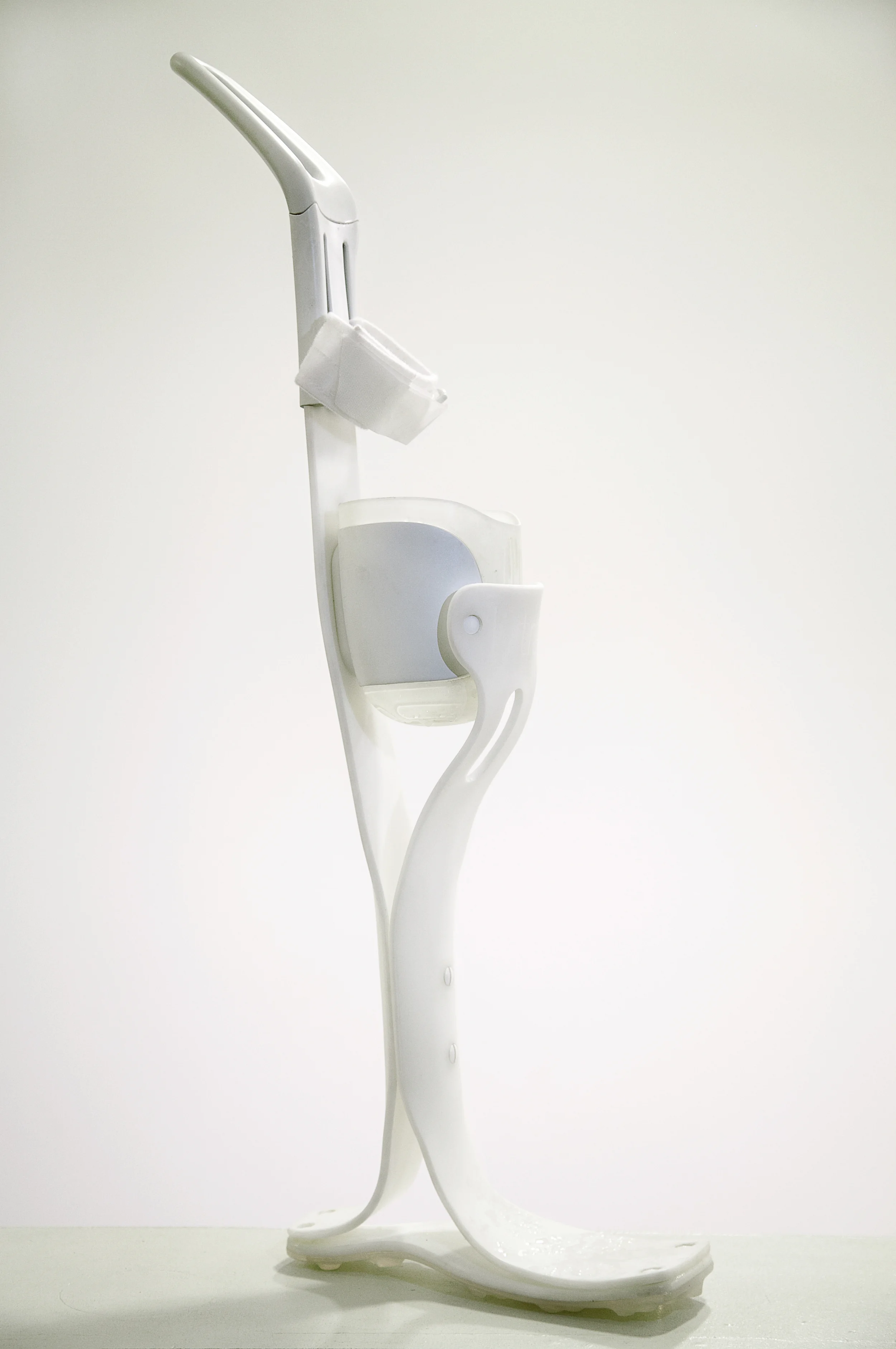 Lytra shower prosthetic leg — Harry Teng