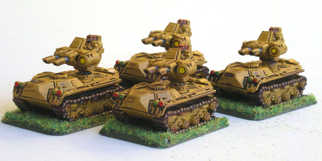 Mako Autoguns with Felid crew on Mako Gun Tractors