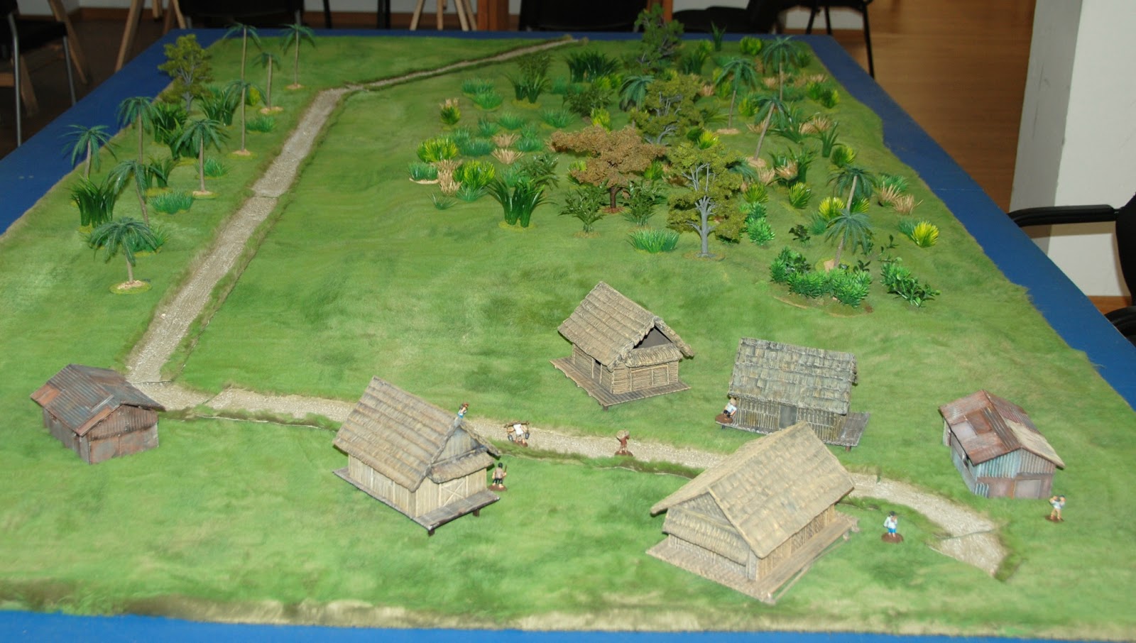 The road to Mi Sac village 