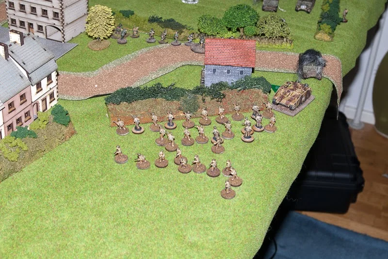 Spread out! Where are the bazookas?
