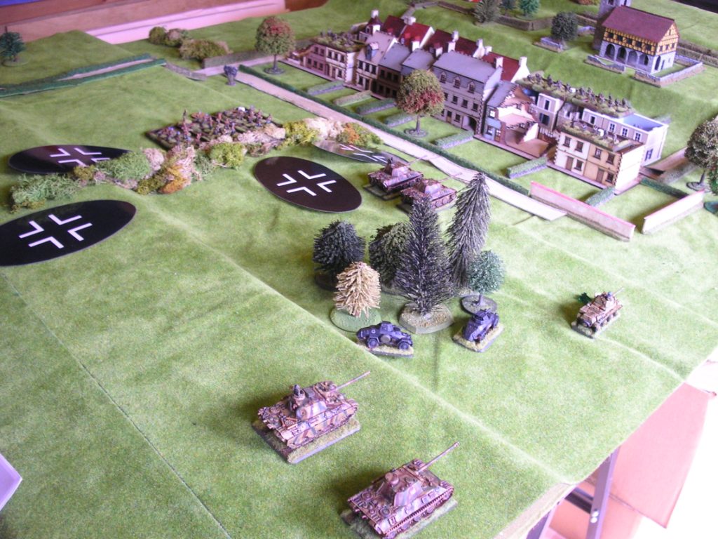  Picture 08 & 09: Tank duel