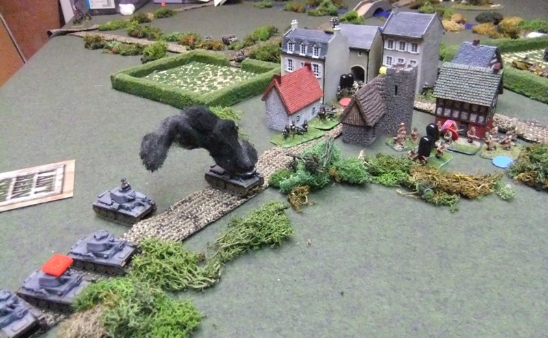 French armour score a kill