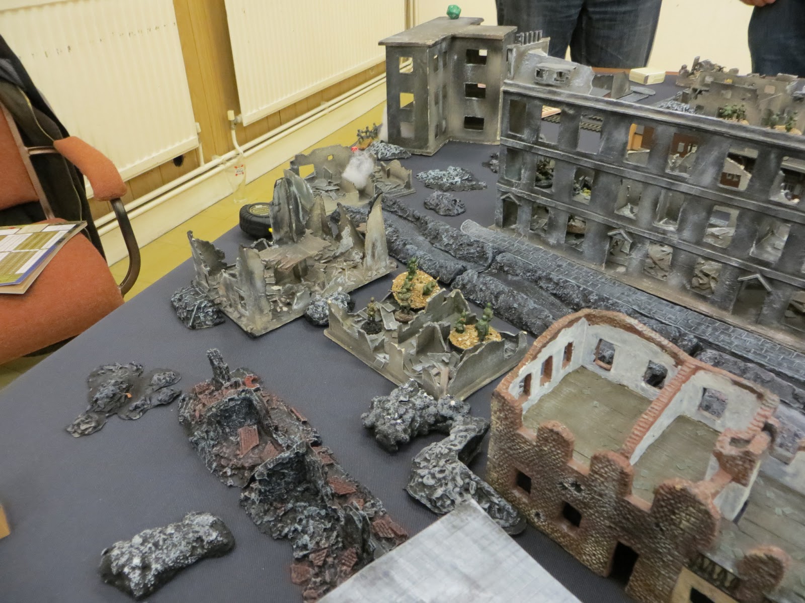 Veteran Soviet platoon fails to prevent pioneers from capturing third line objective.