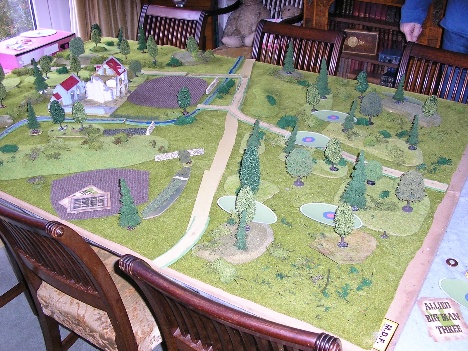 The British advance on Blinds - the Germans remain concealed