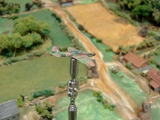 More air support Now its the turn of the Sturmoviks. Only one comes down for a bomb run.
