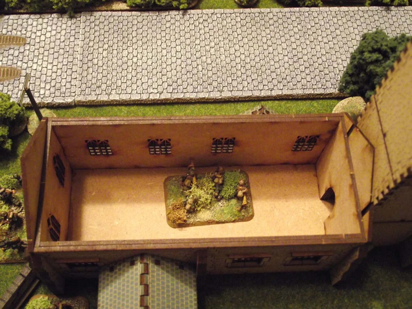 Tank hunter teams occupy the inside of the church.