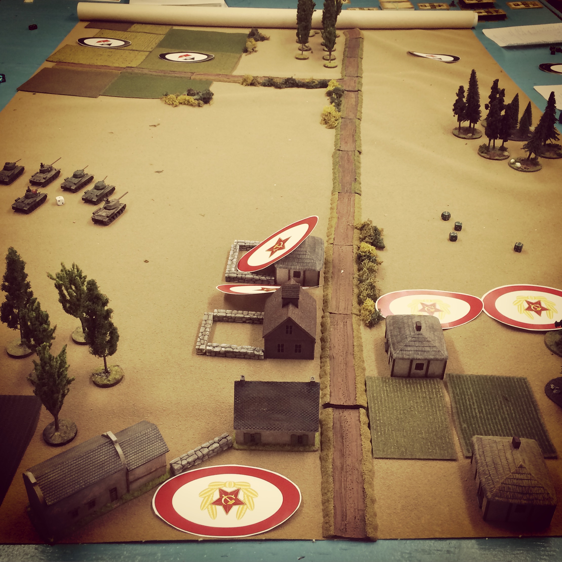 Soviet blinds deploy and move as T-34s are spotted pushing on the left