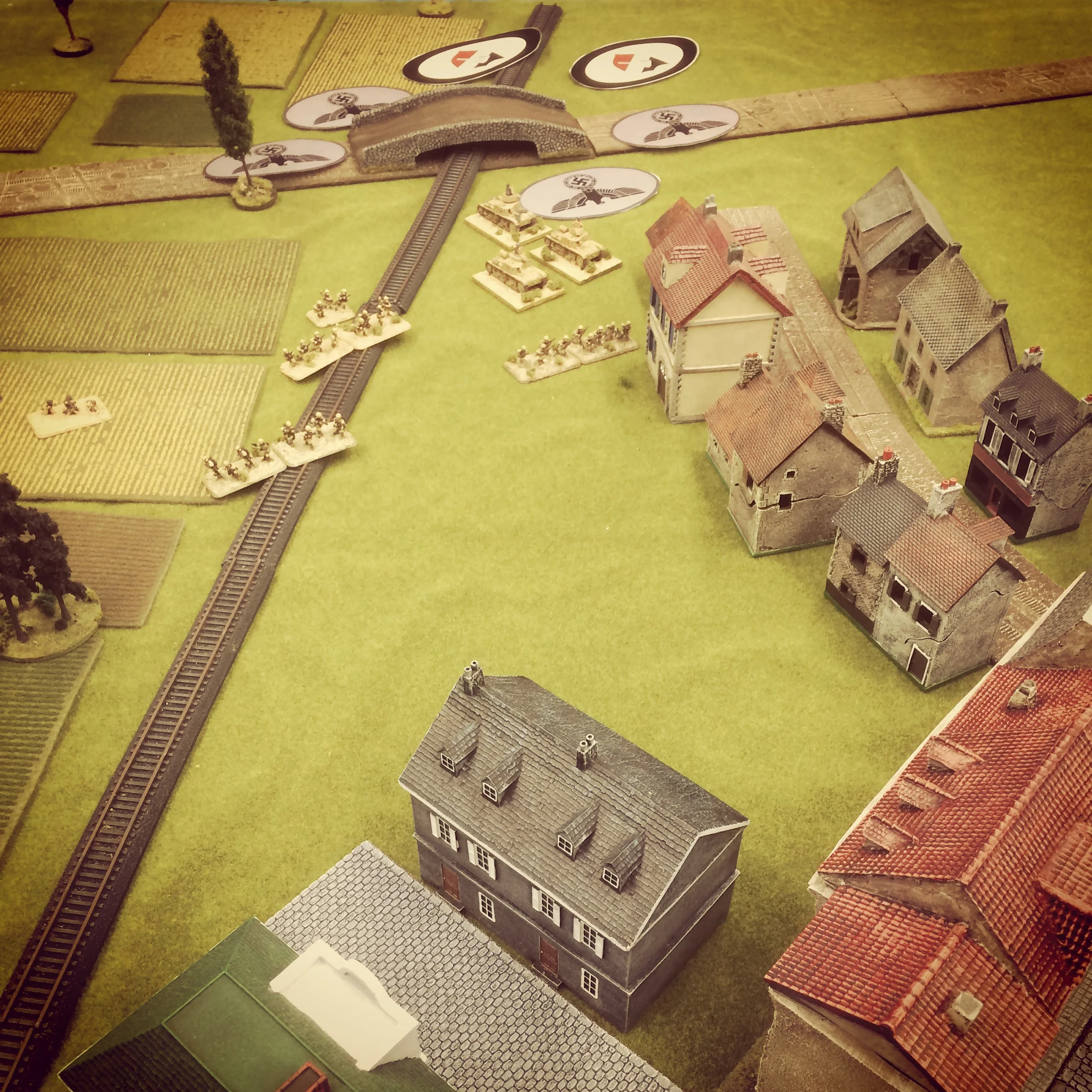 Italians arrive northeast of Gela
