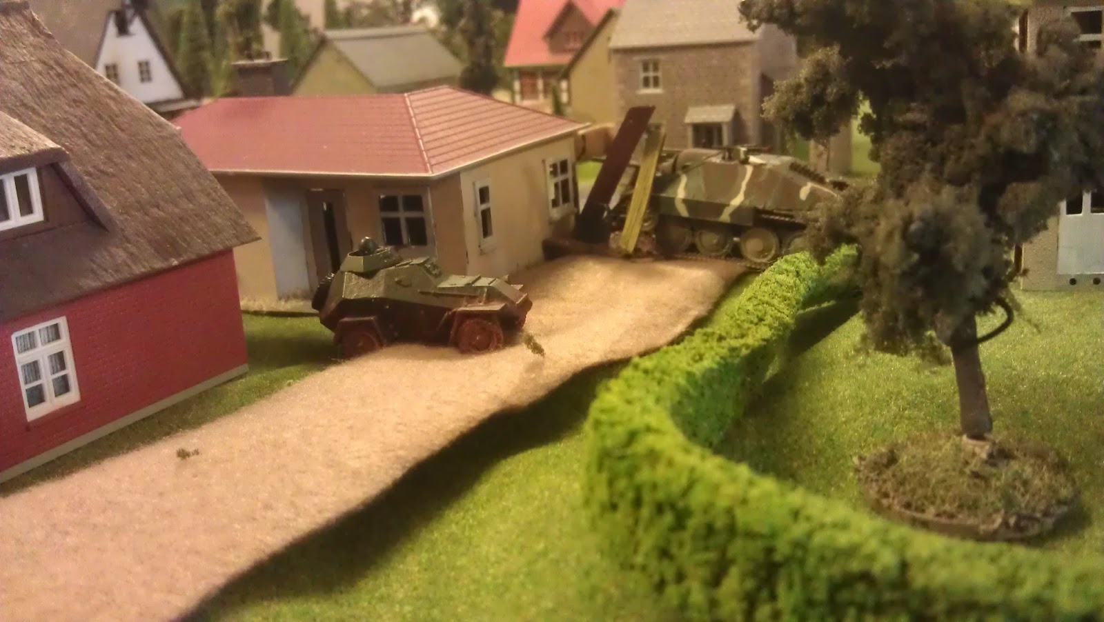 You're supposed to find stuff with your recce troops, but this.... This photo is taken a second before a panzerfaust takes out the BA-64.
