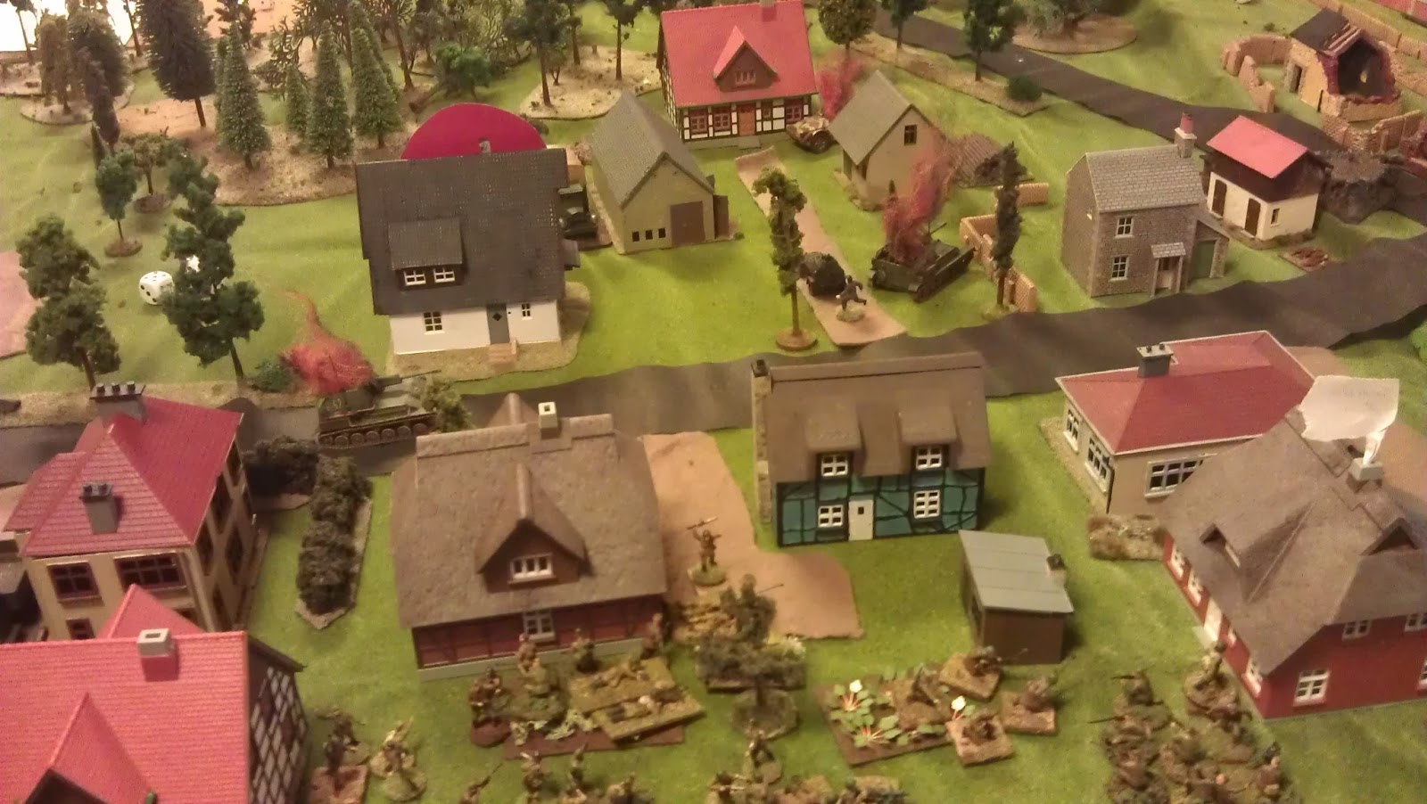 The hordes advancing, but all armour in flames