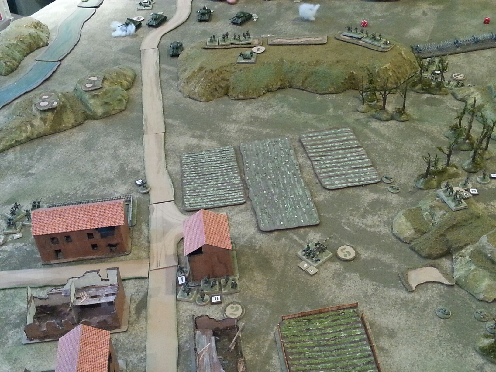Overview, after Germans cede the gap, right before the tank pushed the gap and the last of the Soviet infantry push on the German right