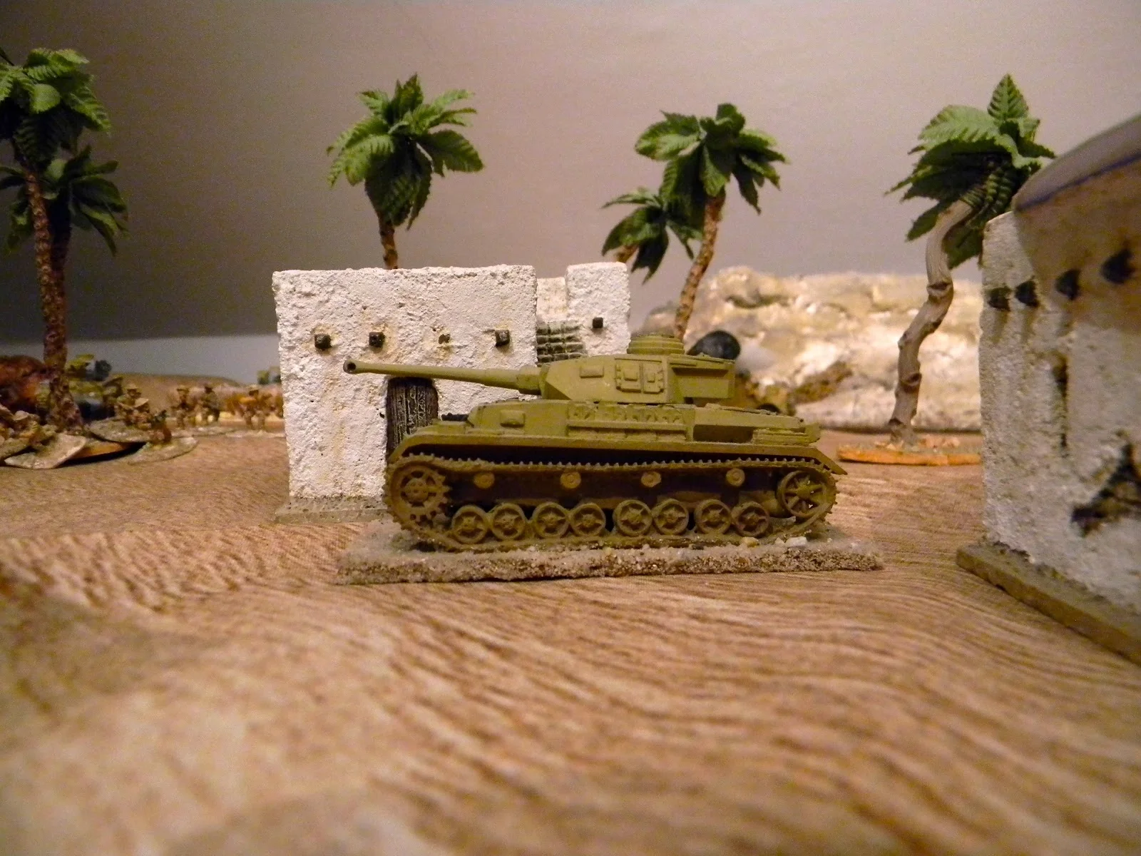      Now the PzIVs are in the village  