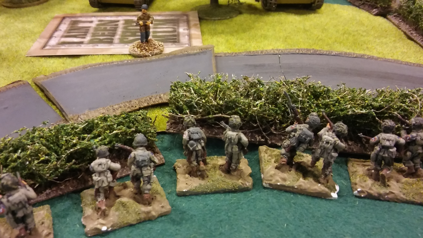my left flank platoon safely retreat to the hedge and spy the encroaching germans
