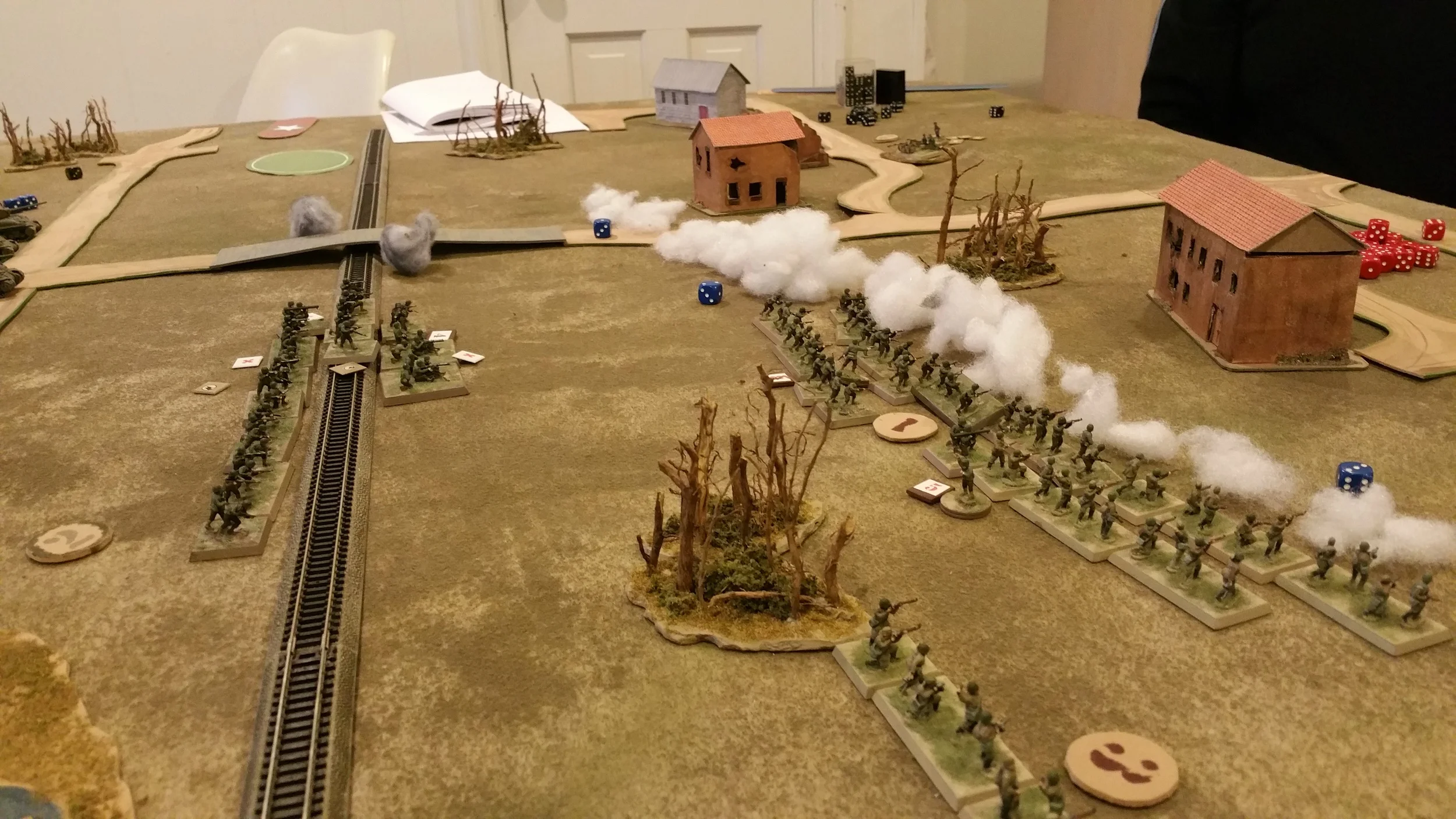 US Right assaults under smoke cover