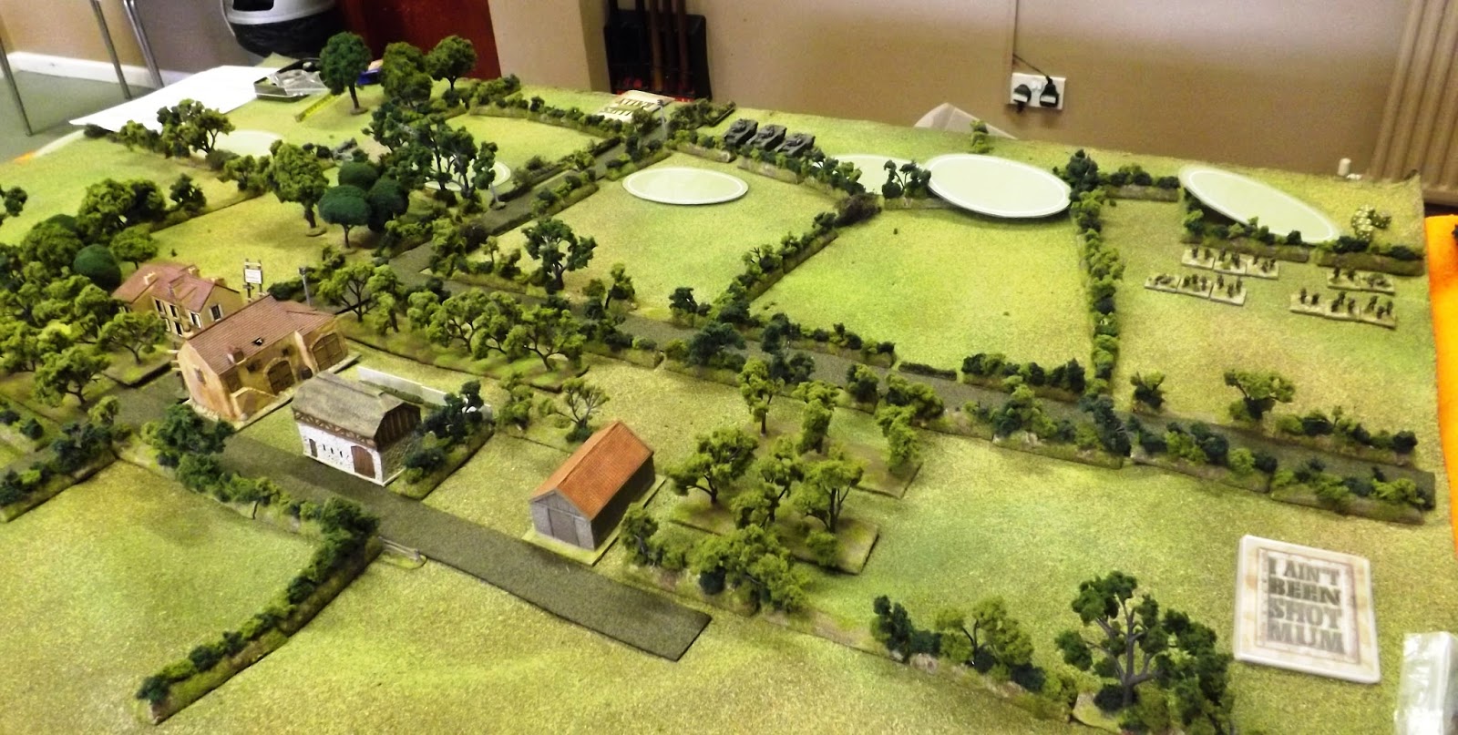 The lead British elements enter the table on blinds with the first platoons spotted by the German defenders visible