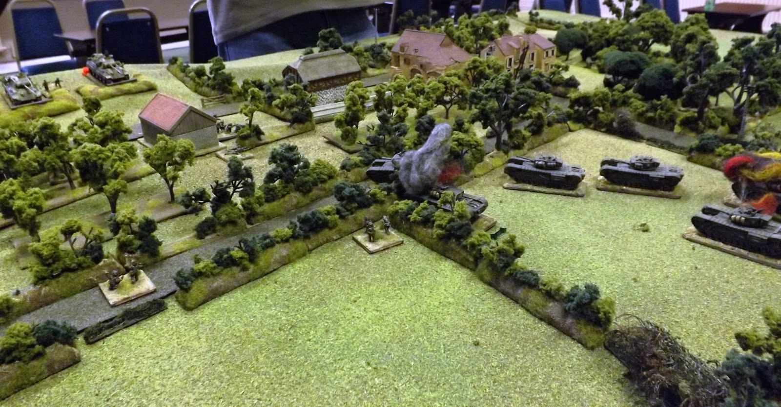 The Welsh have established a lodgement in the farm, clearing the MG nests, but the attacks stalls in the face of heavy casualties