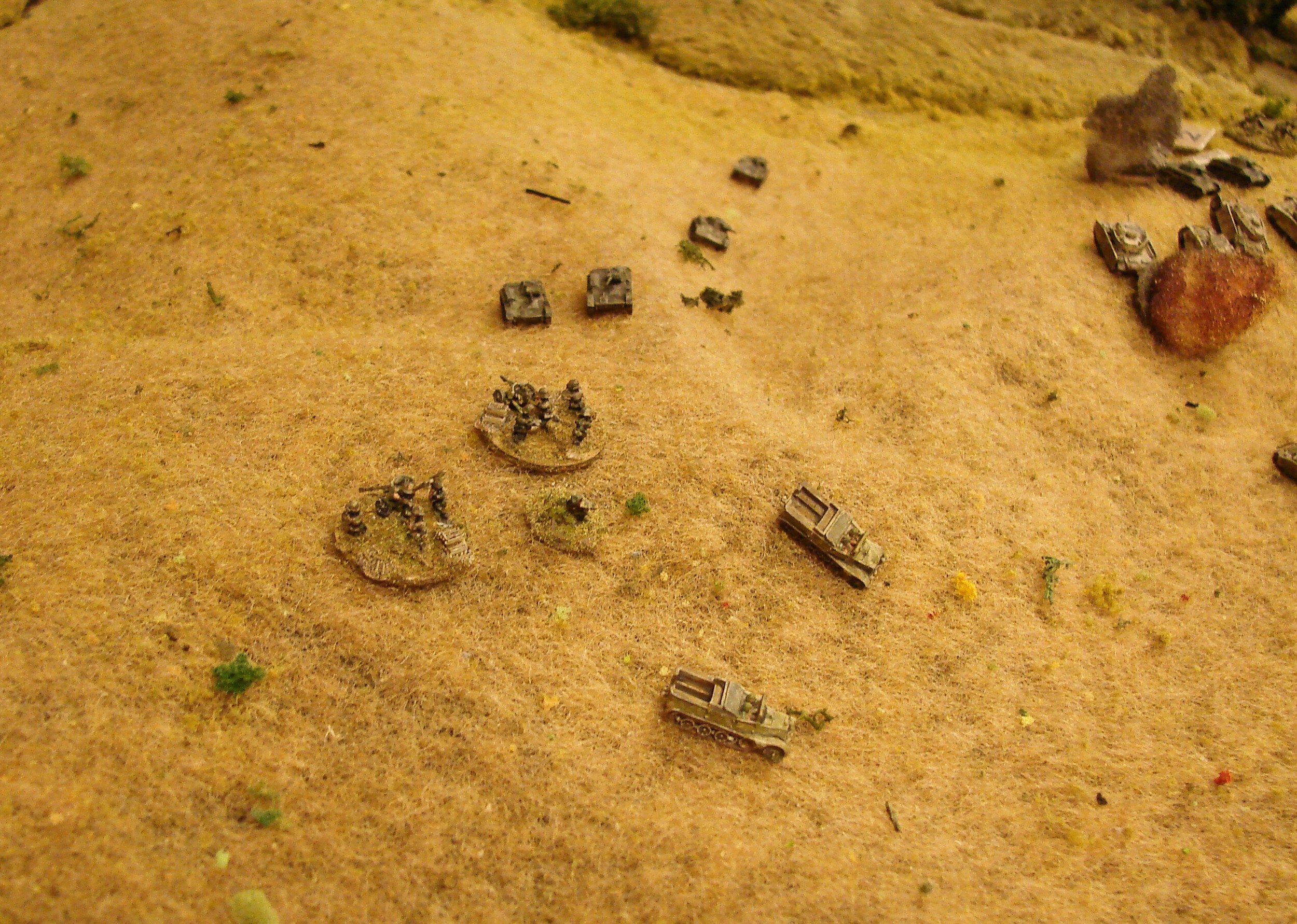 Danger to the right Rob sends another group of T70s towards the center and directly towards the flank of the paks.