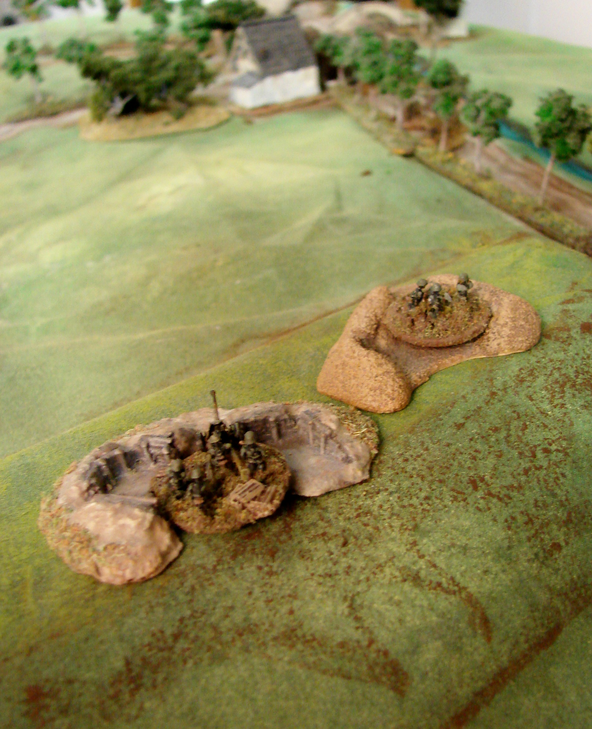 Ersatz defenders Dennis's defenders have done a good job of stopping any Russians from advancing up the road. I think this pic was taken just before they started getting hosed by the M3's fifty cals.