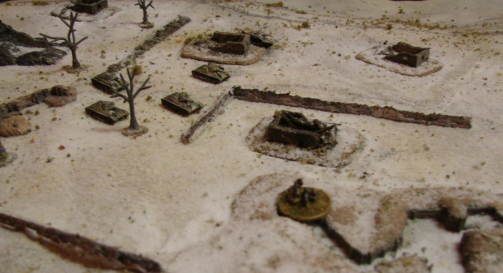 Tanks running amok The MMG did clean of some tank riders, but without help from the AAA on the other side of the runway, they couldn't stop the tank. And once again, no pics of the tankrider minis.