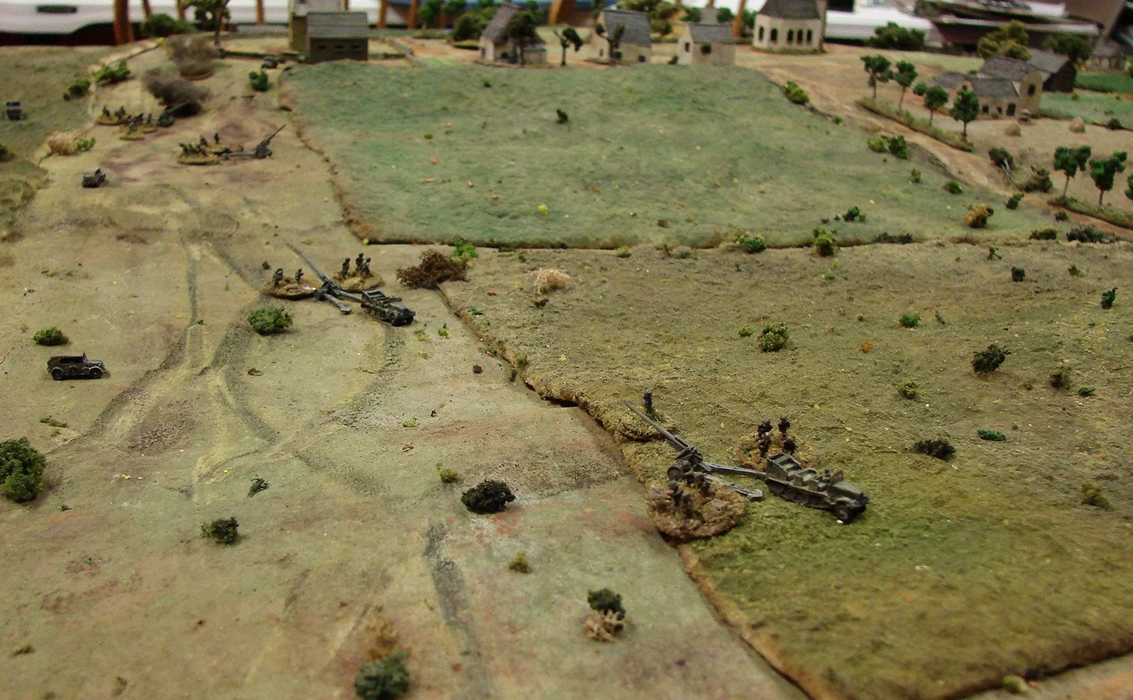 Two guns go to the right Brian is trying to get the two 100mm guns set up right in the path of the KVs. They had to go up a slight rise to be level with the road.