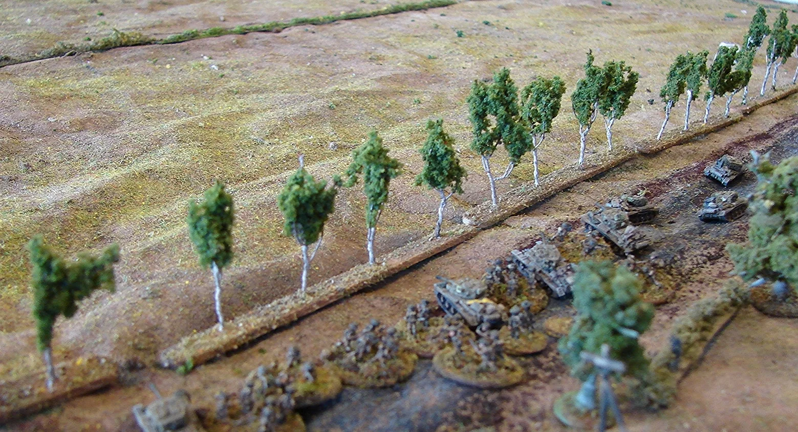 Enemy spotted The troops with infantry stop and face the flank as soon as they see the Stugs appear.