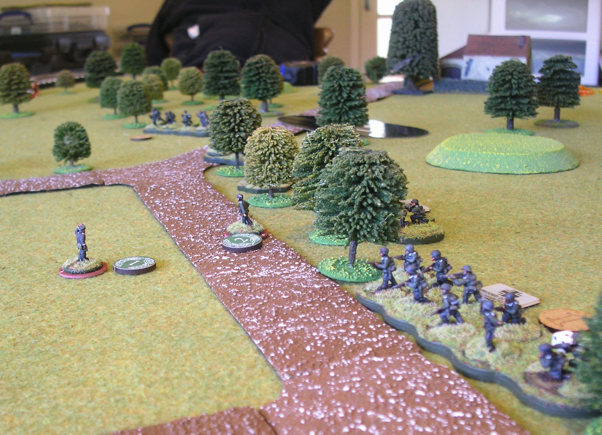 Right, men, form a neat line whilst we wait for the armoured cars