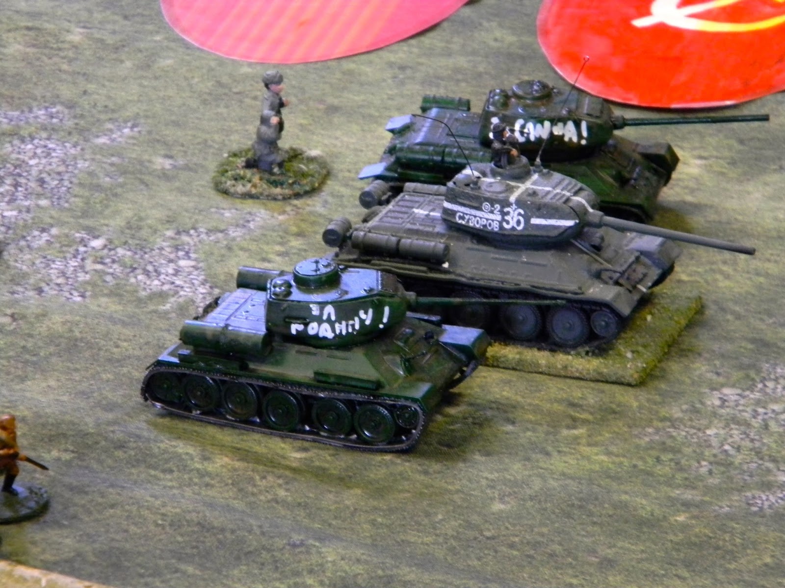  Did I say armour ? Here it comes (T34s having to represent IS-IIs in this case) 