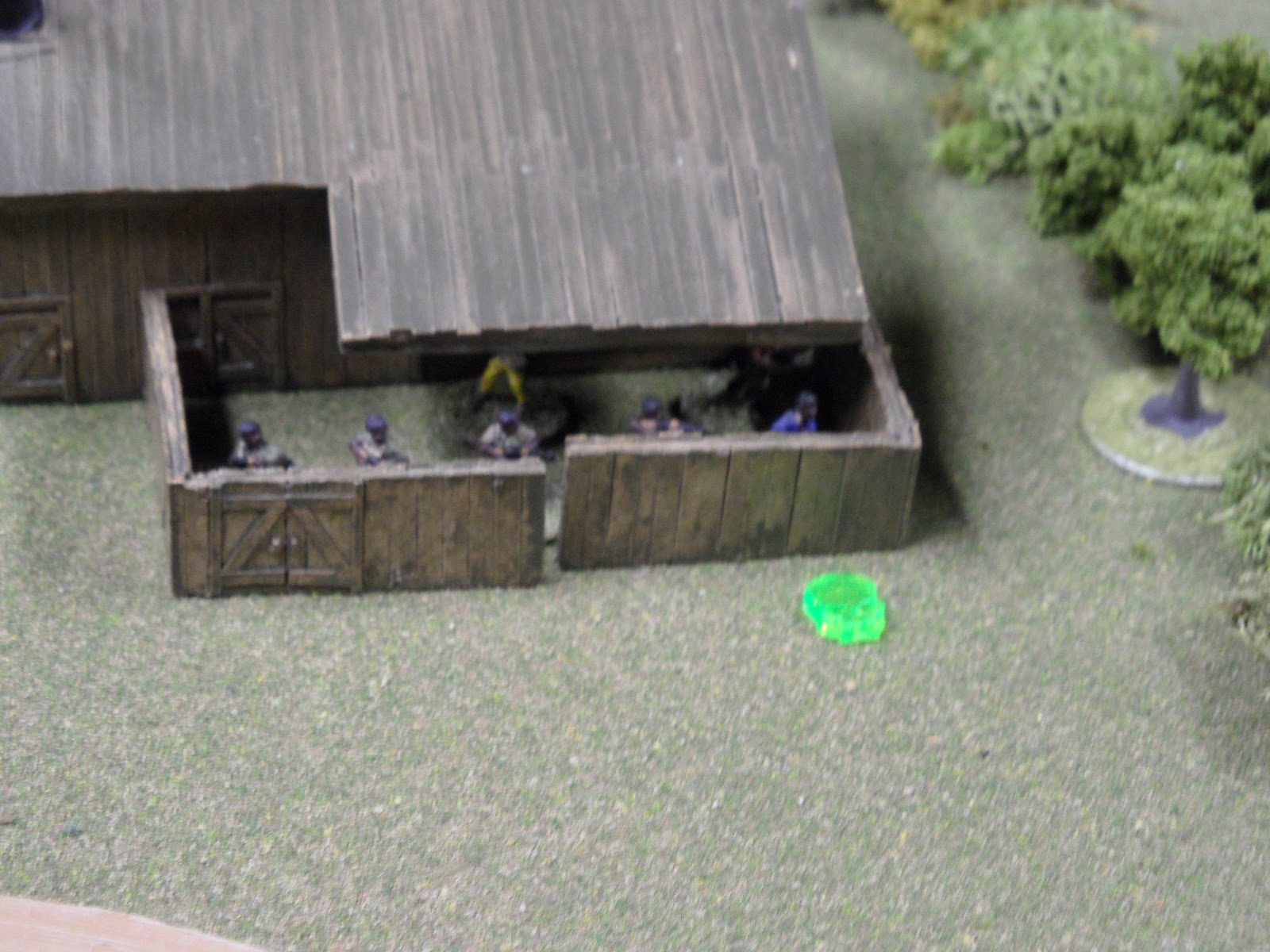  The sawmill was teeming with angry "workers". It quickly came under fire (signified by the green skull marker). 