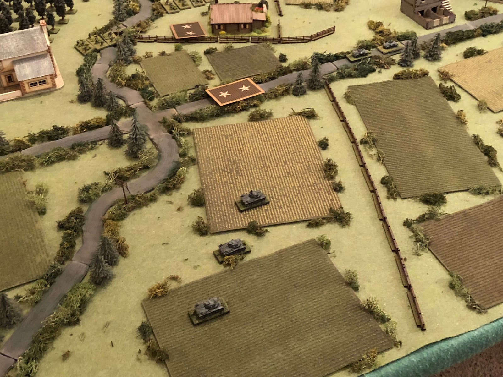  The recon armoured cars hold on for a minute (top right) as Lt Loeb's Pz IIIs move up in the north (bottom center, with the two German rifle platoons at top centre left). 