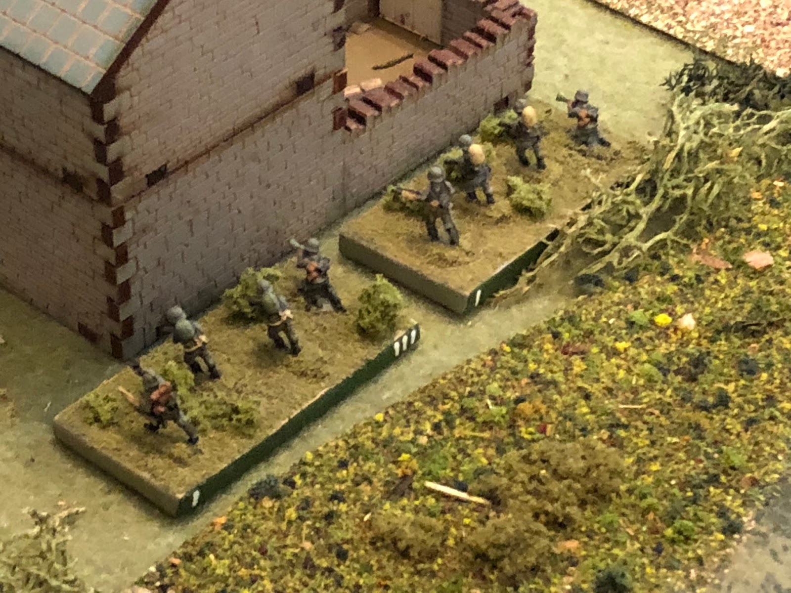  And the two German engineer squads are discovered before they can surprise anyone with their flamethrower...   