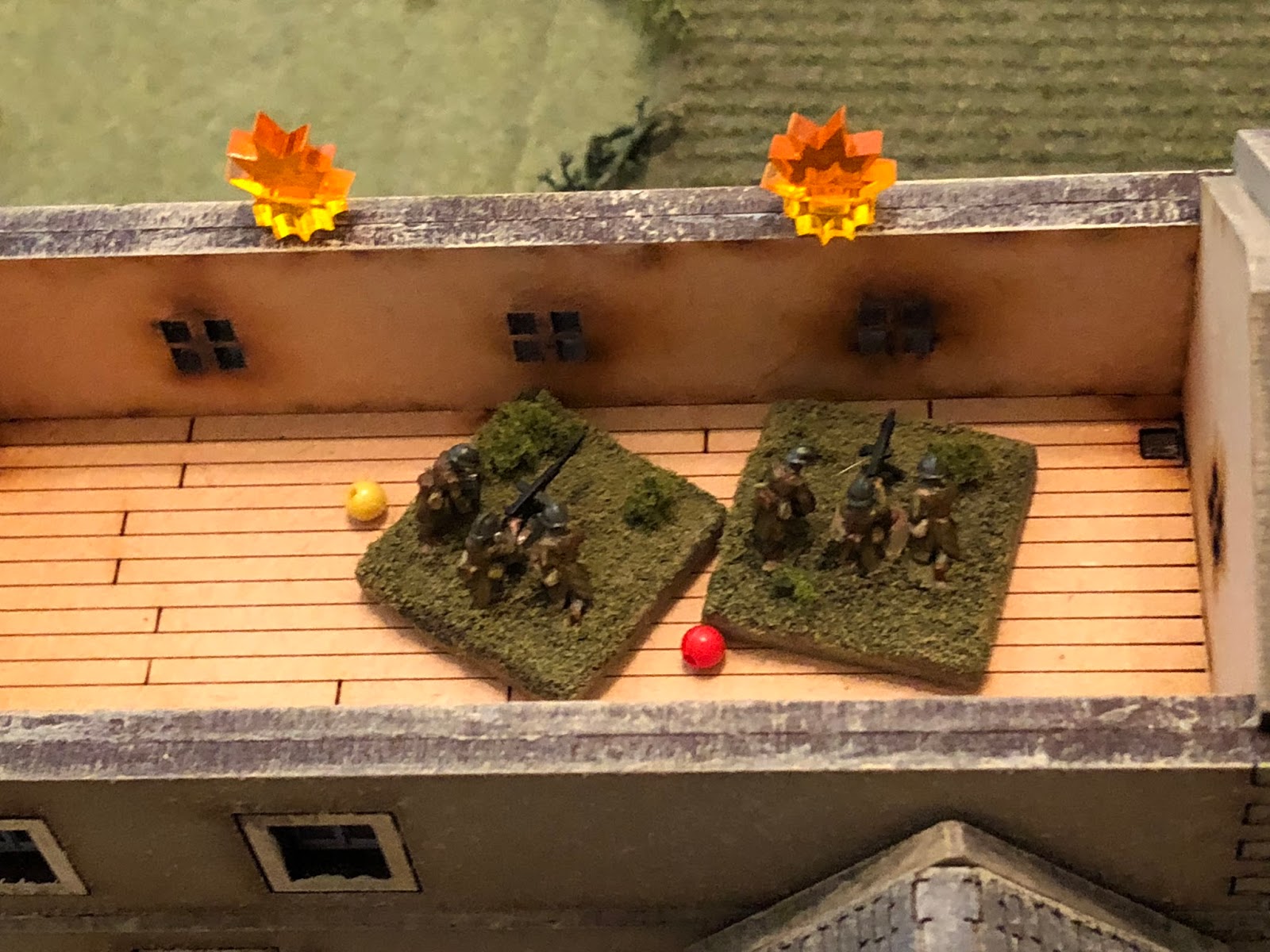  The German machine gun fire is very effective, pinning one French MG team and suppressing the other! 