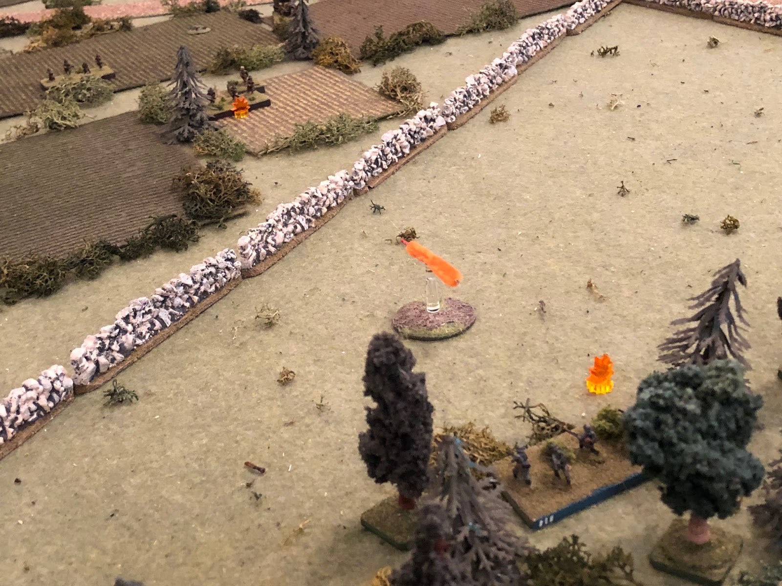  Cpl Wilhelm pushes his squad back up on line (bottom right), where they open fire on the French 1st Platoon, which, despite their commander, Capitan Cognac, being with them, still hasn't even made it to the stone wall... 