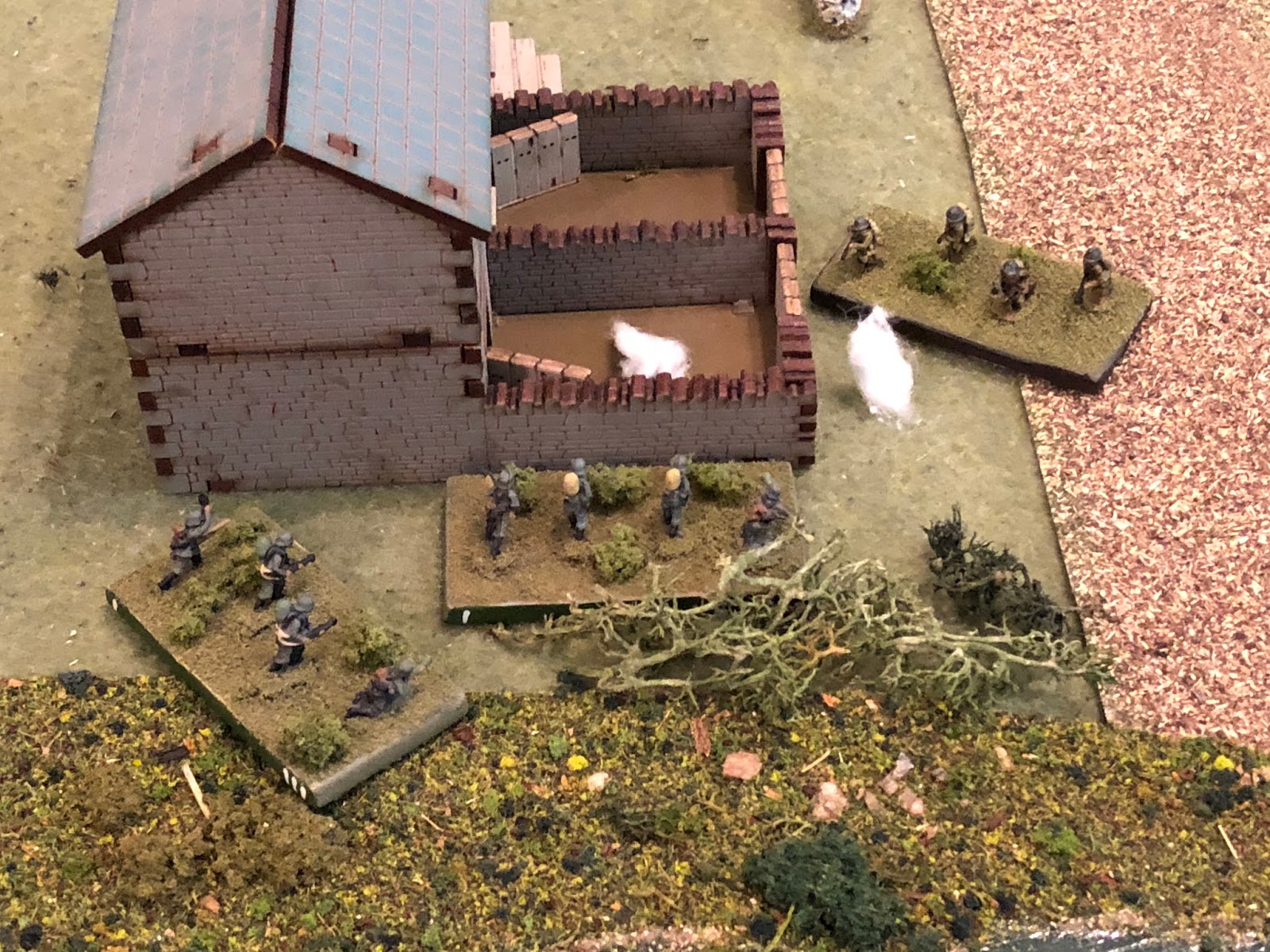  Sgt Barkstrom moves his squad over (bottom left) and rallies Sgt Hafl's squad back into the fight, just as Adrian helmets begin popping up over the wall to their right... 