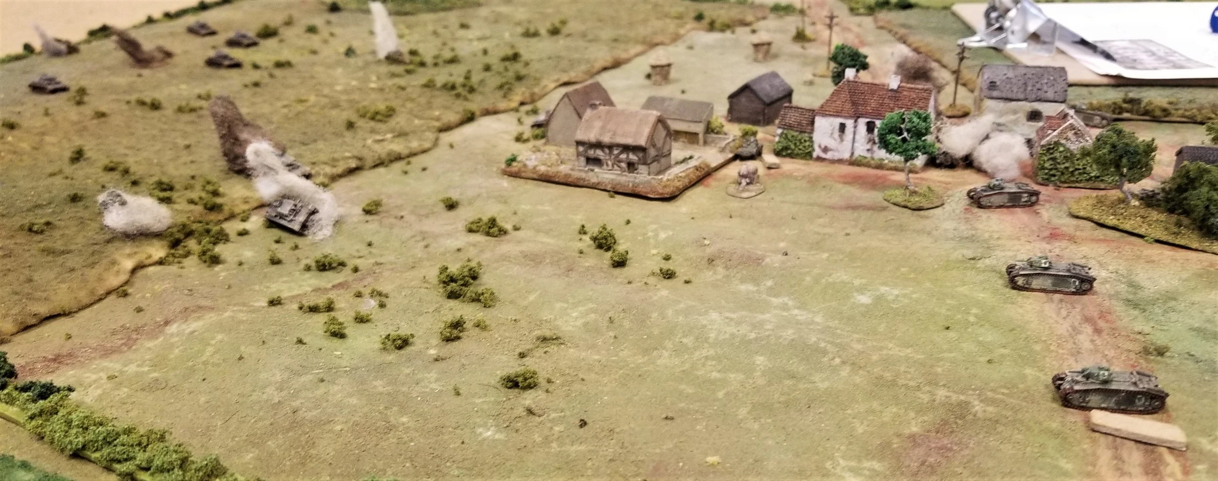 Chars wait for their infantry