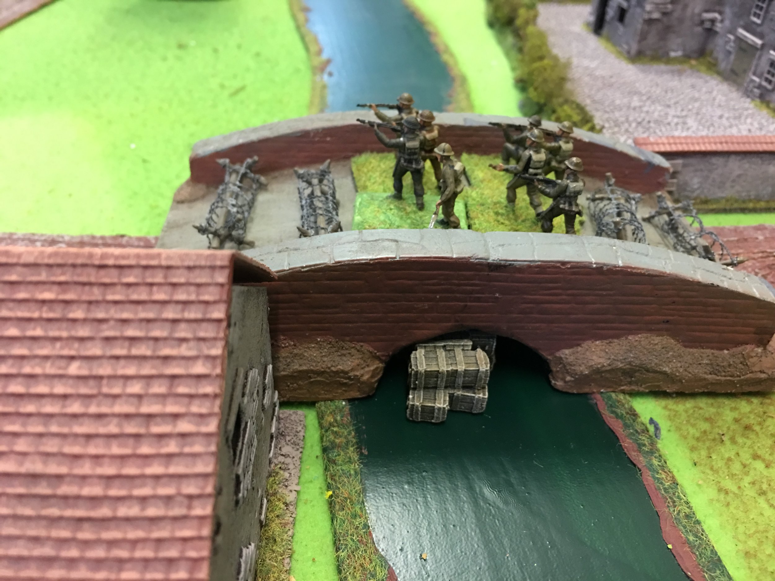 British pinned on the bridge, explosives are in position