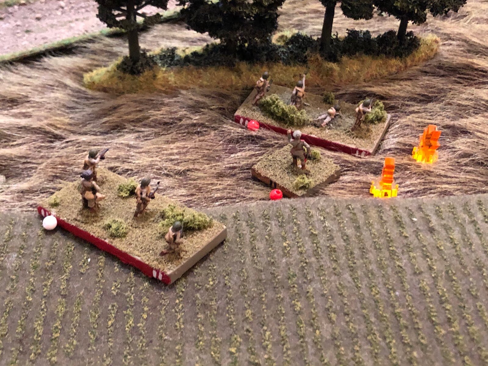  Putting their 3rd Squad 'men down,' though the Germans just can't seem to knock the damn plucky Soviet riflemen out! 