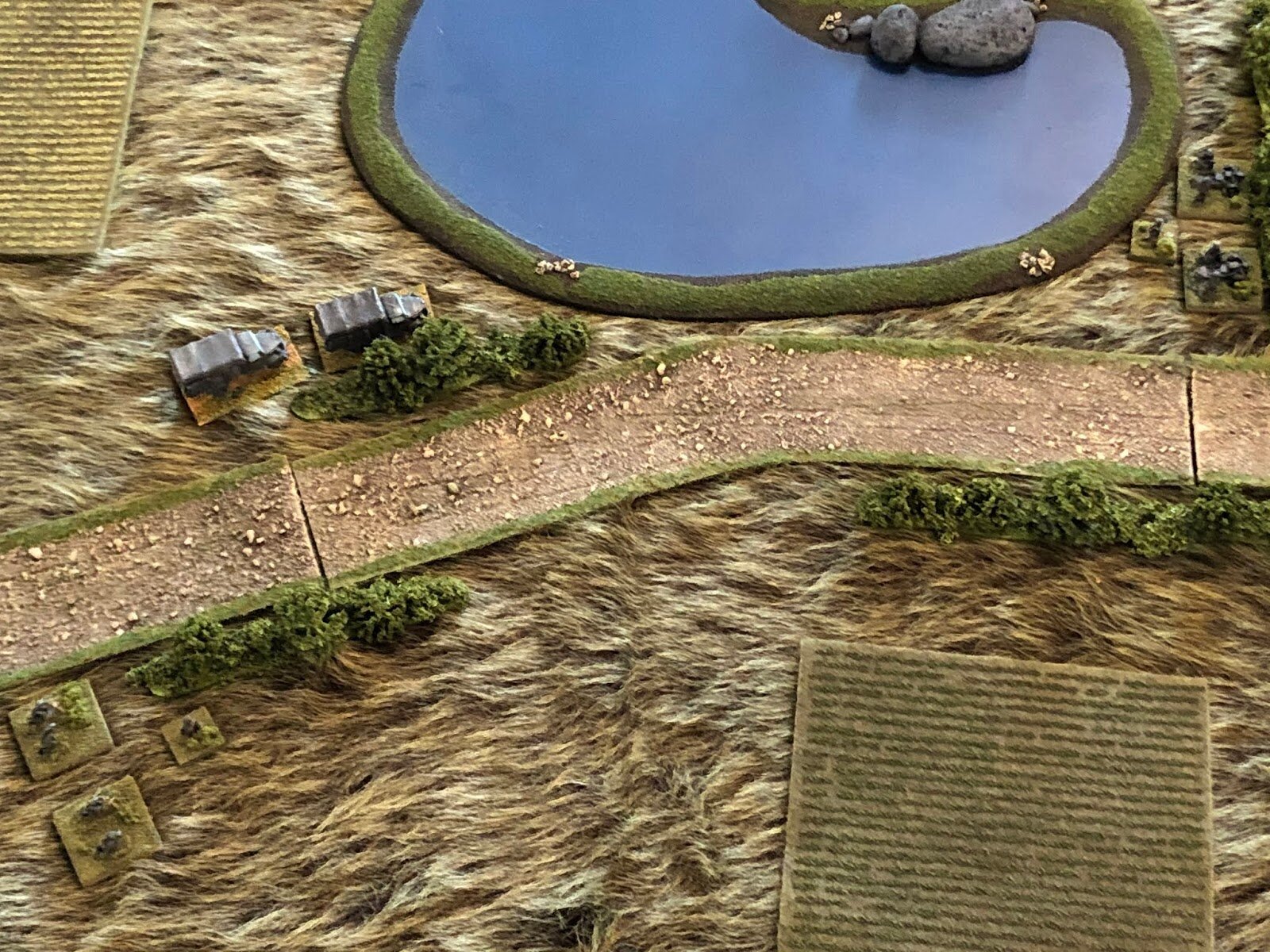  But the IG Platoon's (top right) vehicles are having to hold further back (left) in order to not give away their position.  The German Mortar Plt is at bottom left. 