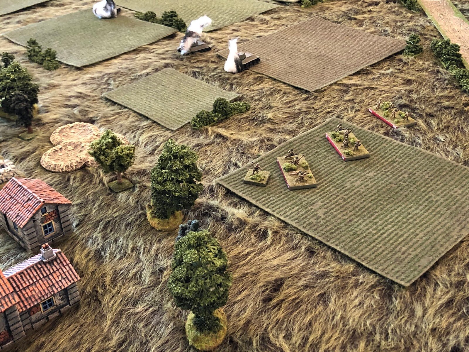  Realizing the infantry assault on the left (bottom right) was broken by Fascist mortars and tanks, and that their own tanks have abandoned them (off camera to top center), the 3rd Platoon Commander grabs his three squads and slinks away to the east,