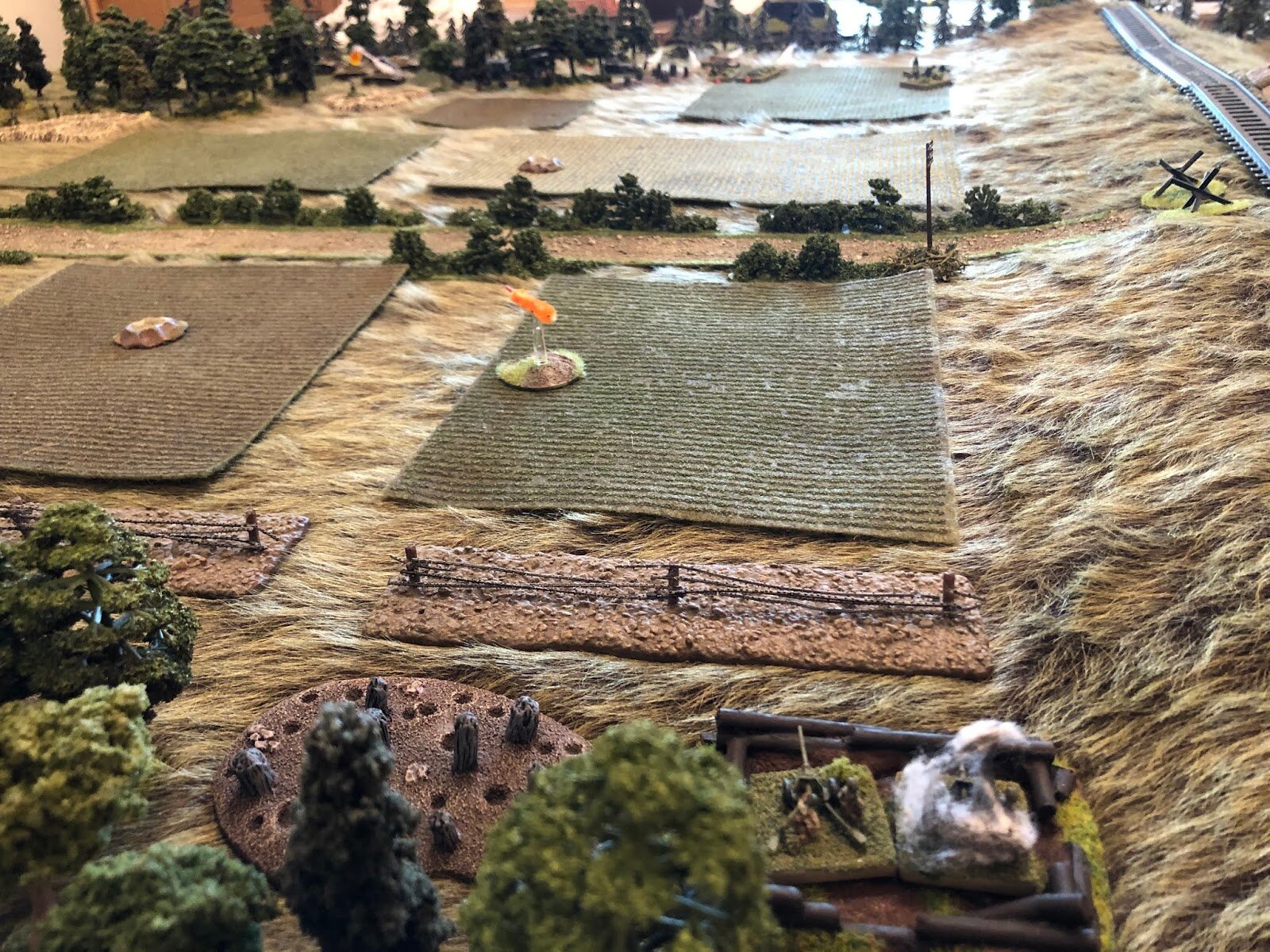  And things are getting critical when the Soviets' last remaining anti-tank gun (bottom right) cuts loose again towards the northwest woods (top center left)...  