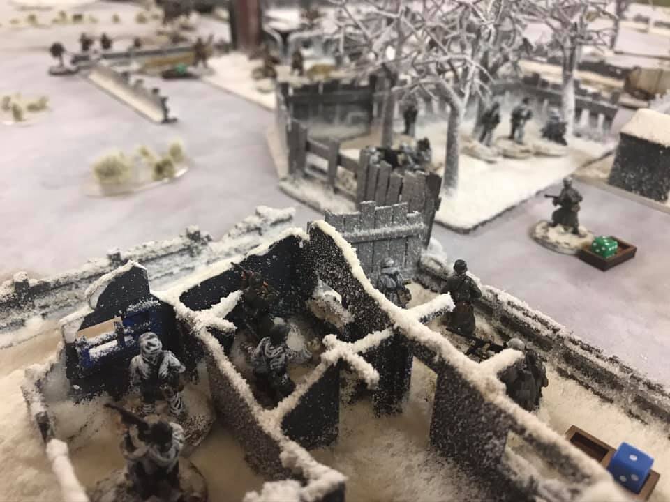Village perimeter now defended by 16 infantry and an MG42.