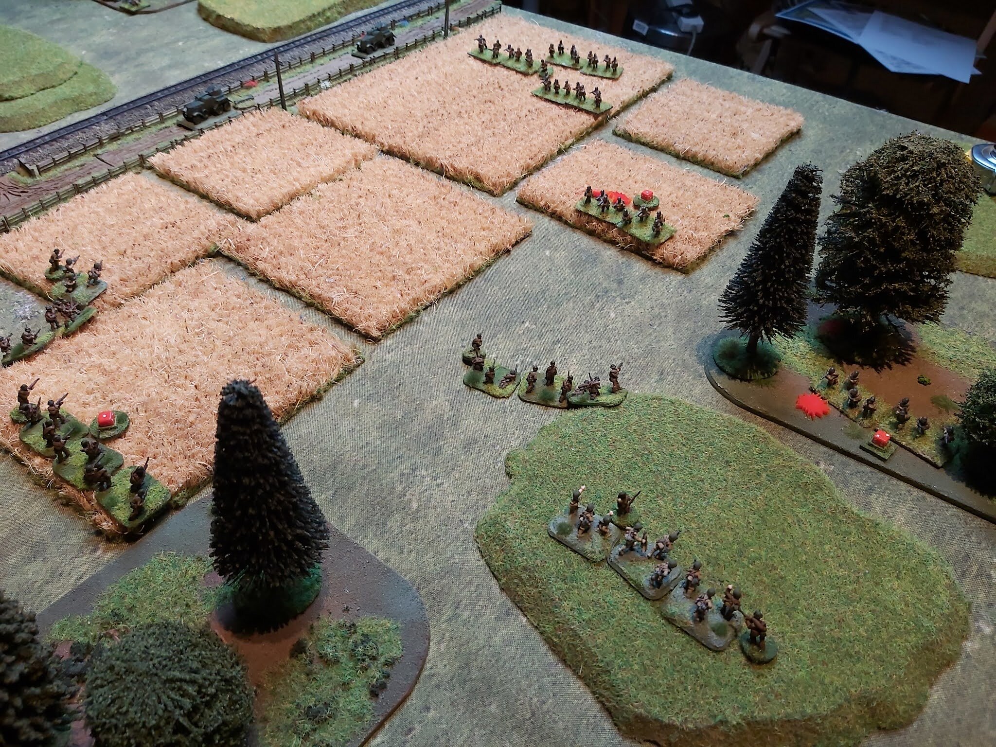 Pushing forward the rest of the platoon, the Romanians attempted to flank the Soviets but ran into men in the woods.