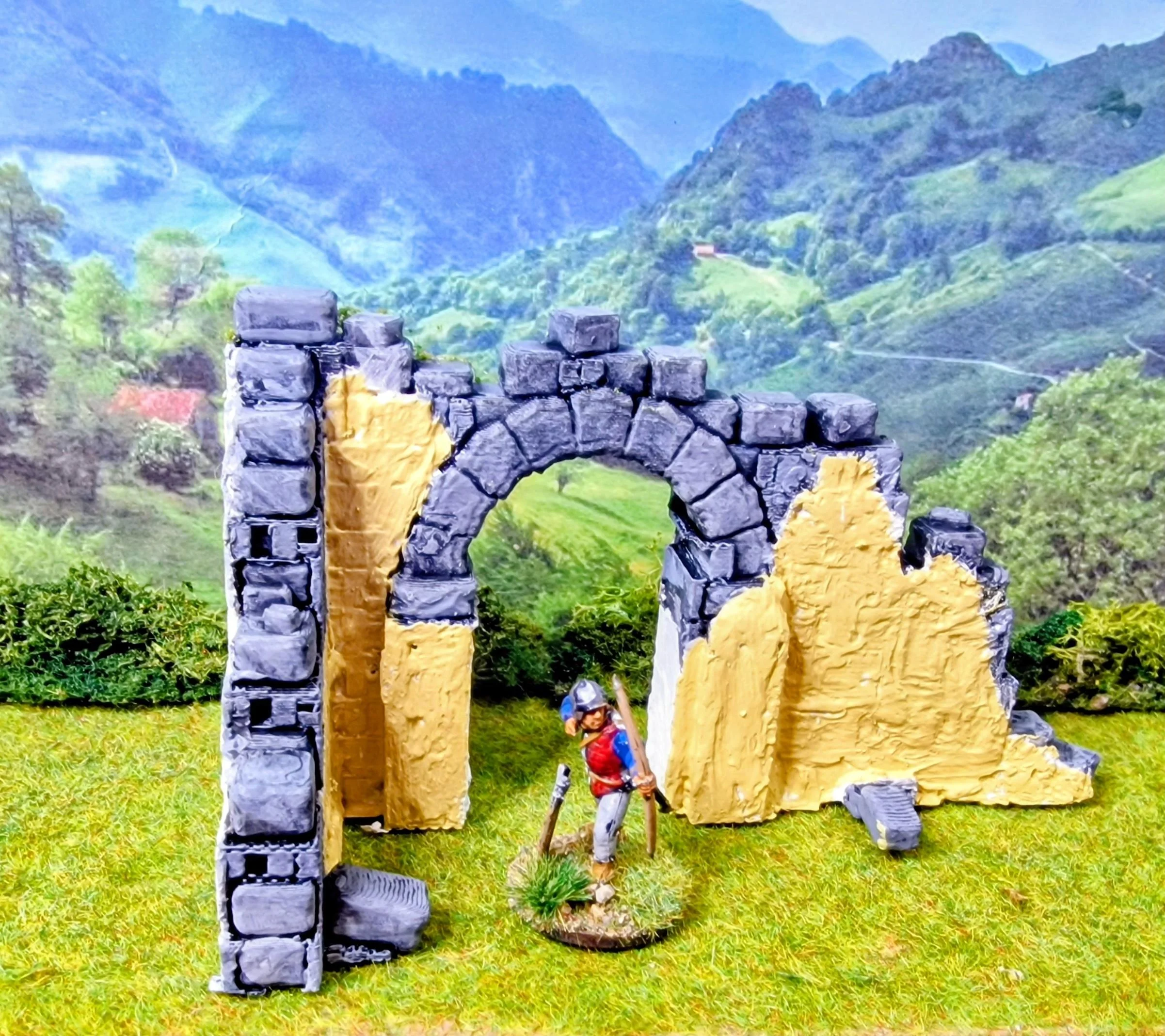  1 x 28mm corner with an archway. This was my first failed terrain print, so I added some filler to look like some plaster on the interior and exterior walls. 
