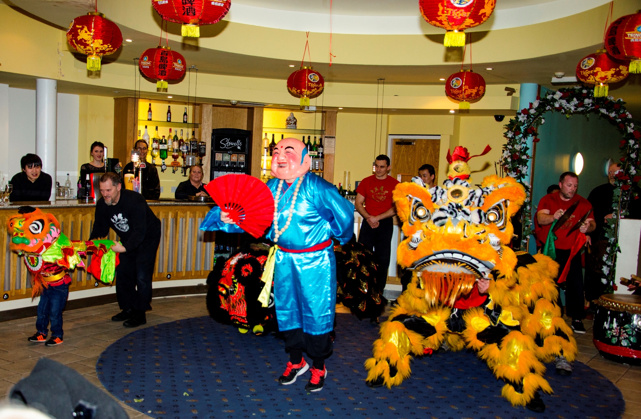  Guests at the Chung Ku were entertained by traditional Chinese lion dancing. 
