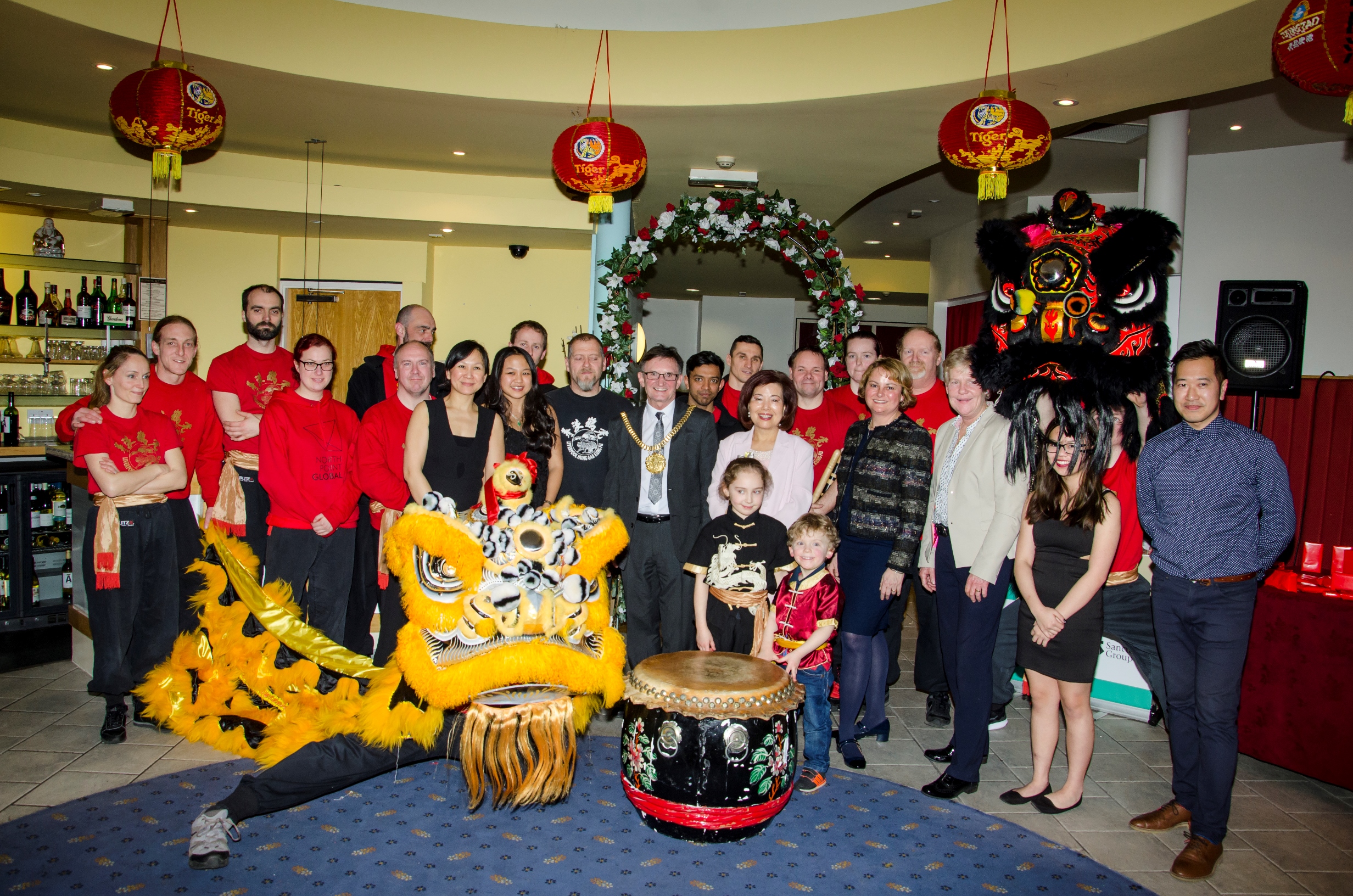  Lord Mayor of Liverpool, Cllr Tony Concepcion, with representatives of HPBC, the Chung Ku restaurant and Liverpool Hung Gar Kung Fu school. 