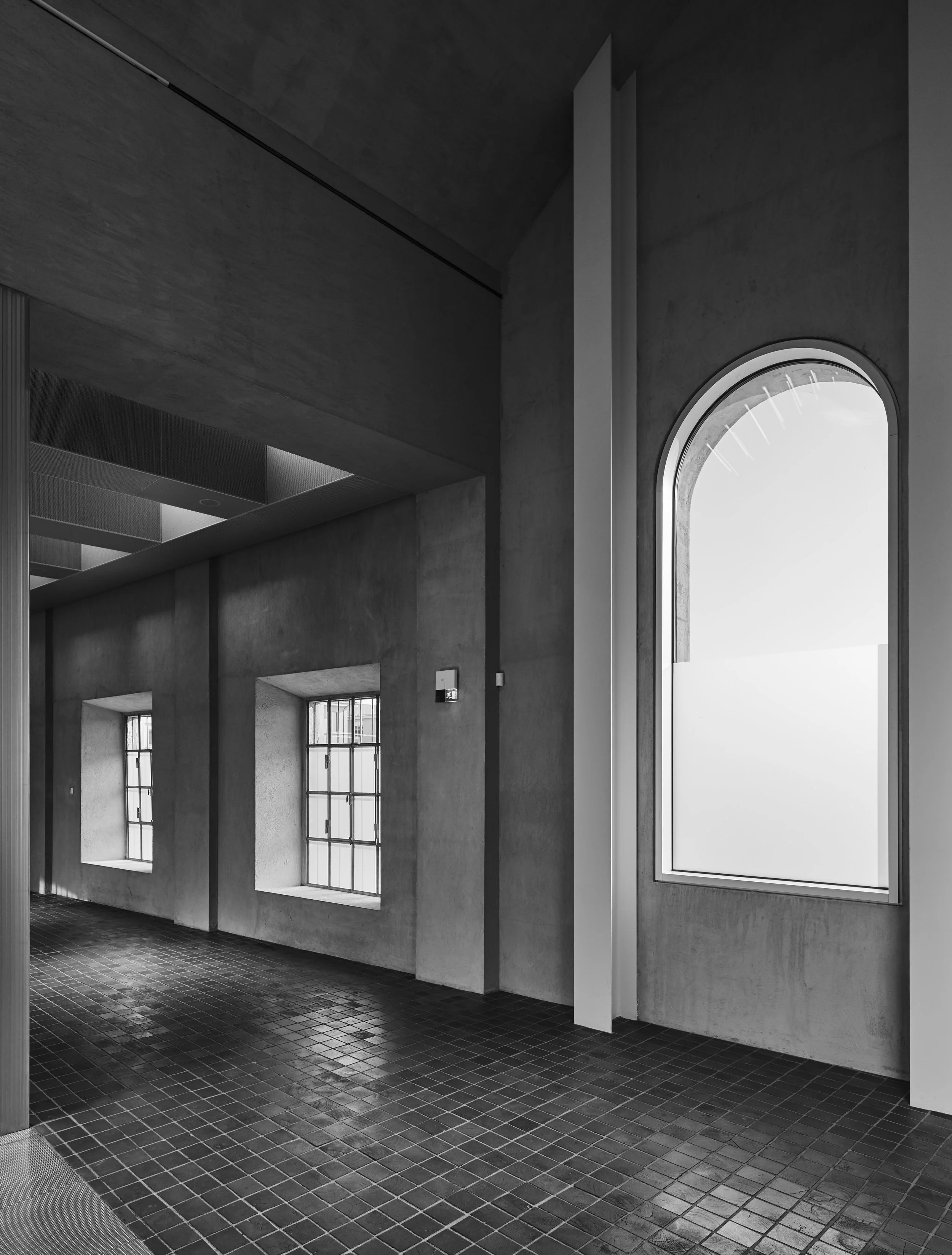 17004_edit_august_milan_1-9-17_210.jpg