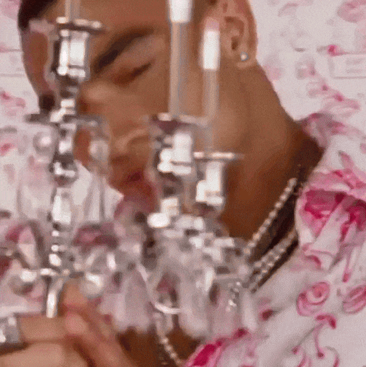 004_Benefit-Boing_3.gif