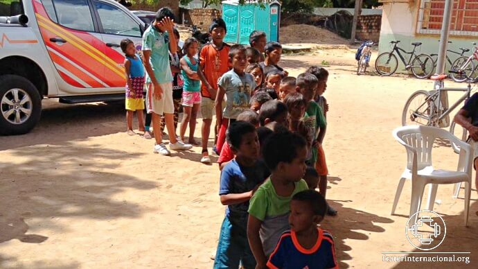 refugiados_venezuela_missao_roraima_crianca_fila-1.jpg
