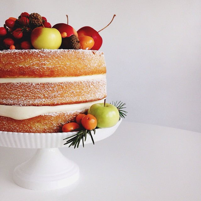  Naked cake by Brandy Brown of Marabou Design.&nbsp; 
